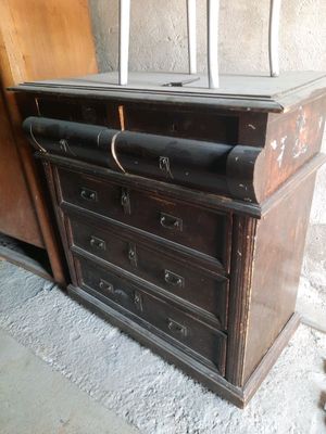 Антиквариат комод