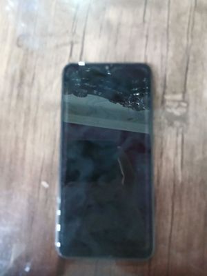 Galaxy A10, ishlashi yaxshi,
