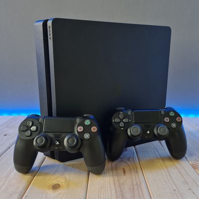 Продаю Sony Play Station-4 Slim 1TB прошитая Gold HEN 9.60