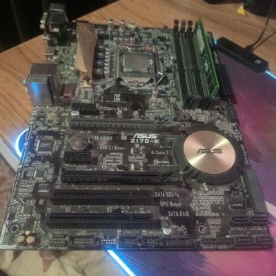 Срочно продам материнскую плату asus z 170-k Asus z170-k Pentum g4560