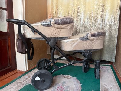 Коляска для двойни, 2 в 1.