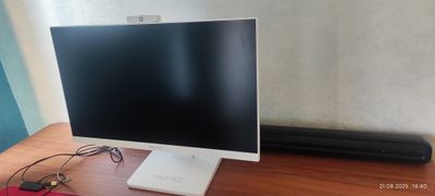 Продам моноблок 24' i3 8Gb бу не включается