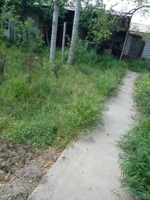 Земельный участок в городе.