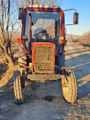 Mtz Belaruss Traktor 80 sotiladi 1996 yil holati yaxshi