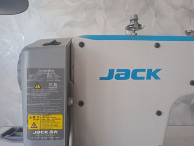 JACK tikuv mashinasi