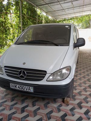 Mersades Benz-vito 2004 yil,hadavoylari yaxshi.