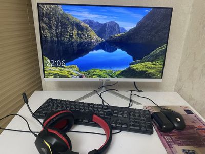 Продам компьютер игровой,тянет любые игры и задачи.