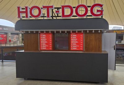 Fastfood Butka hamma narsasi bilan arenda yoki sotiladi srochna