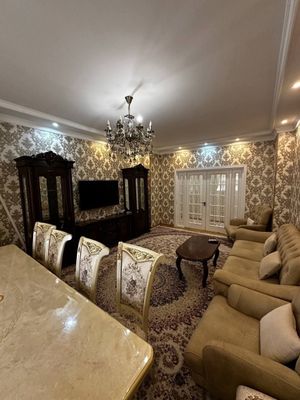 3 хонали квартира орендага берилади, 104 квадрат метр,6 этаж, 10 этажл