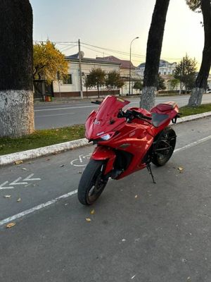 Yamaha r3 electron bike