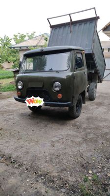Уаз самасвал сотилади