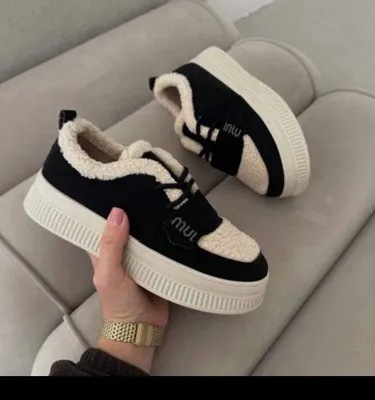 Аёллар мехли крассовкаси