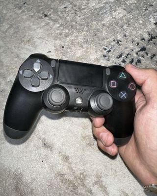 Djostik sony zor xolatda