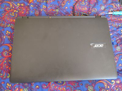 Noutbuk acer 2.8 hz celeron N3060 karopka dokument