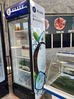 Срочно витрина холодильник сотилади