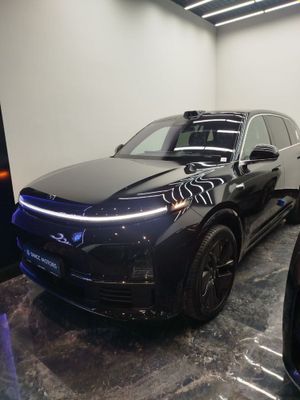Ли Л7 Ультра автомобили