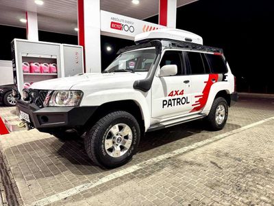 Nissan Patrol Y61 Super Safari