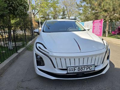 Продаётся Honggi EQM5 2025 года, 500км