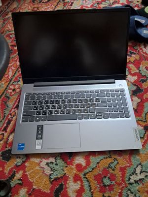 Продаю ноутбук " Lenovo"