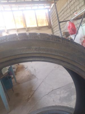 Продают шины 265/40 R 22 106Н