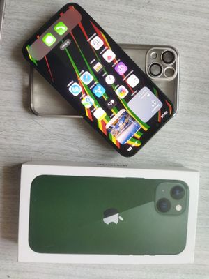 iPhone 13 срочно продается.