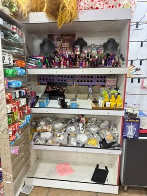 Продаются полки для магазинов