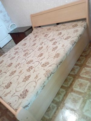 Двуспальная кровать в 2,10х1,60
