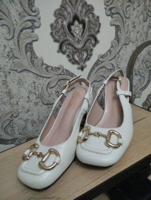 Gucci tufli