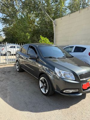 Нехсия 3 афтамат срочно сотилади мошина идиално 100% гарантия мошинга