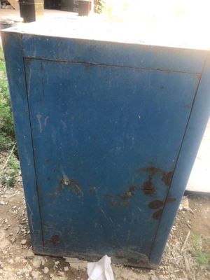 Сейф непорошковый высота около 80 см. 800 тыс. Сум