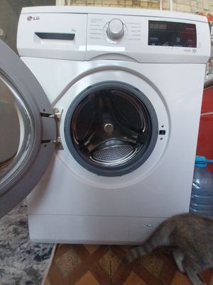 продаётся стиральная машина
