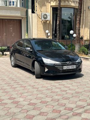Hyundai elantra gaz