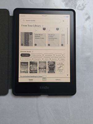 Kindle 11 paper-white.