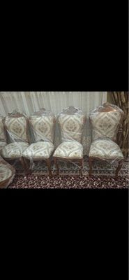 Продам свои Стол и стулья