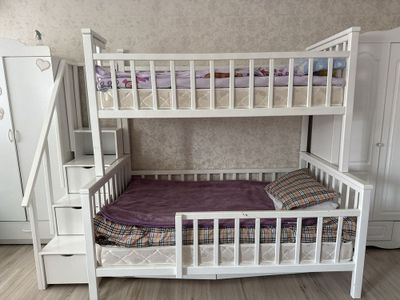 Детская двухъярусная большая кровать