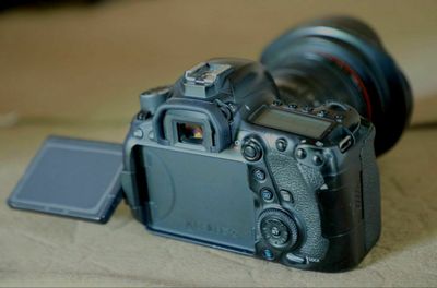 Canon 6D mark 2 sotiladi