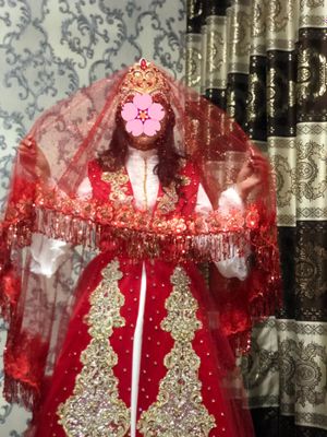 fata Tillaqosh qo'shib beriladi 100$