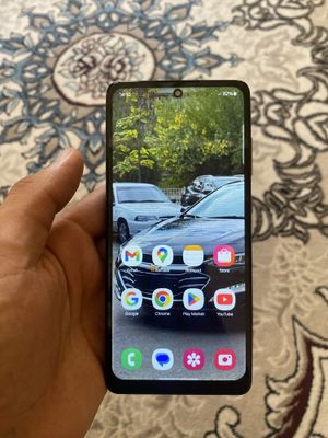 Samsung A72 ideal