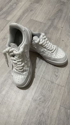 Nike krasovka sotila sifatli
