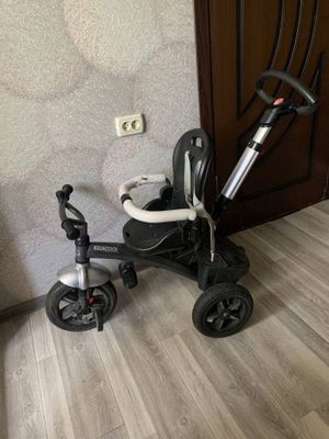 Продам велоколяску детскую