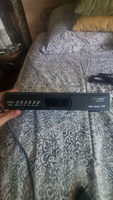 Тюнер продаётся freenet