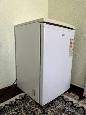 Холодильник Artel HS 137 RN