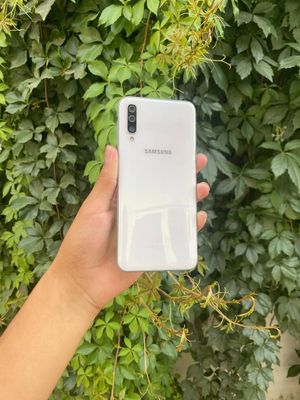Samsung Gallaxy A50 sotiladi