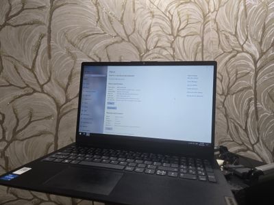Lenovo Notebook Core i3-1215U