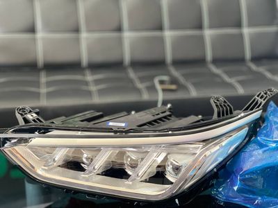 BYD champion orqa Fara va Byd Song oldi chap farasi