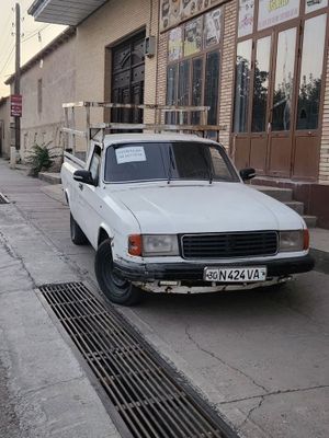 Avtomobil volga gaz 31029