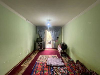 Киргили пеликан 1 хона срочно сотилади