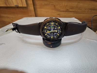 Samsung watch gerar s 3 fronter smart watch sotiladi