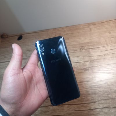 Samsung A30 sotiladi