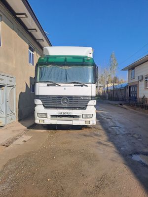 Mercedes-Benz actros